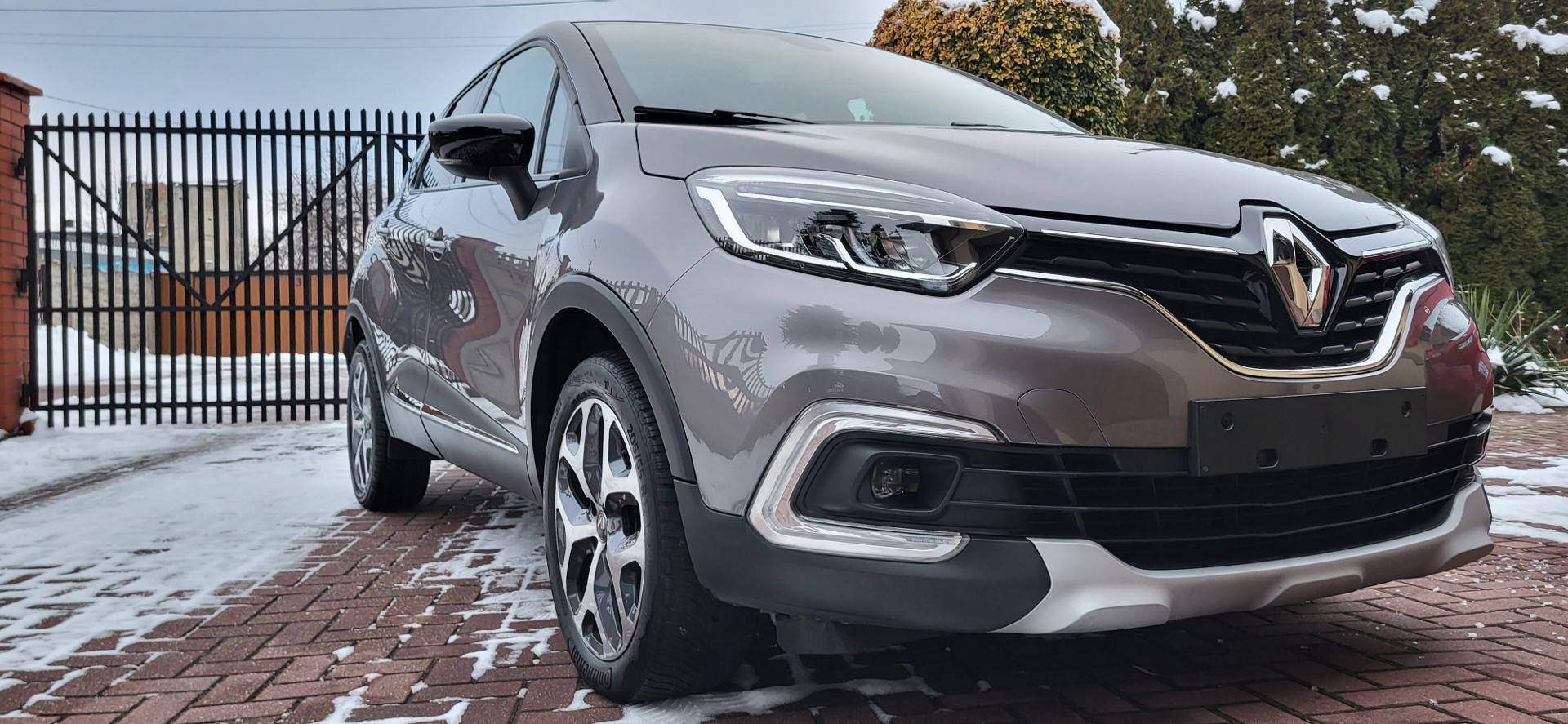 Renault Captur CZYSTY SERWISOWANY BEZWYPADKOWY