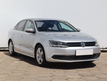 Volkswagen Jetta VI , Salon Polska, Klimatronic, Tempomat, Parktronic,