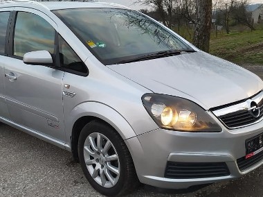 Opel Zafira B 1.9 CDTI Essentia-1