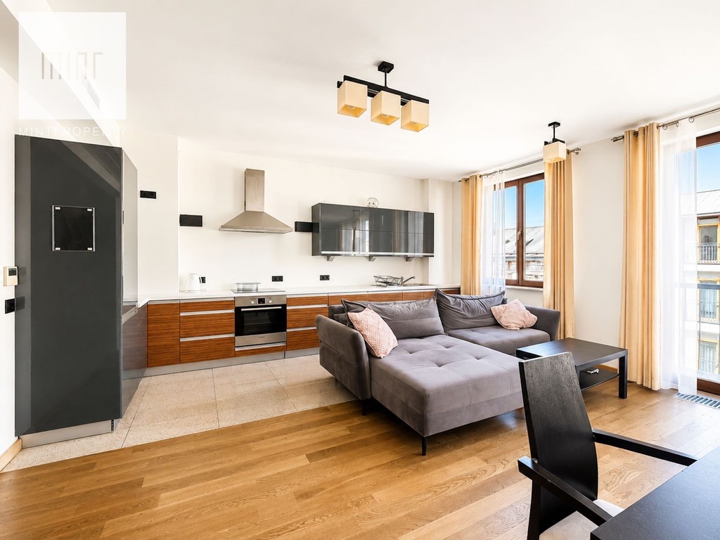 Mieszkanie do wynajęcia, 112 m² Stare Miasto, Krótka