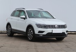 Volkswagen Tiguan , Salon Polska, Navi, Klimatronic, Tempomat, Parktronic,