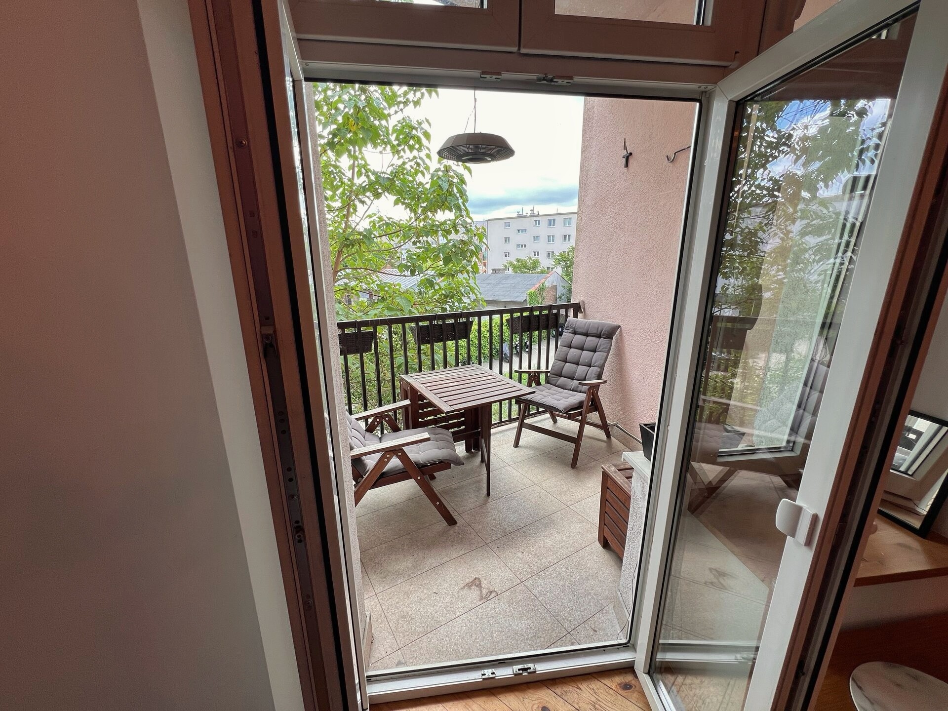 Mieszkanie 2 pokoje 47 m² | Jeżyce, 1. piętro kamienicy | umeblowane, balkon, tramwaj Polna, bezpośrednio - Mehr