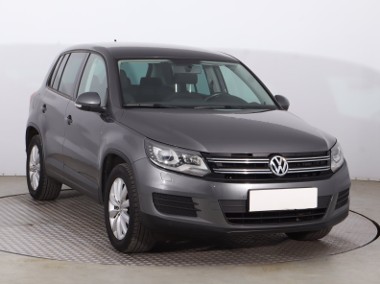 Volkswagen Tiguan , Salon Polska, Serwis ASO, DSG, VAT 23%, Navi, Xenon,-1