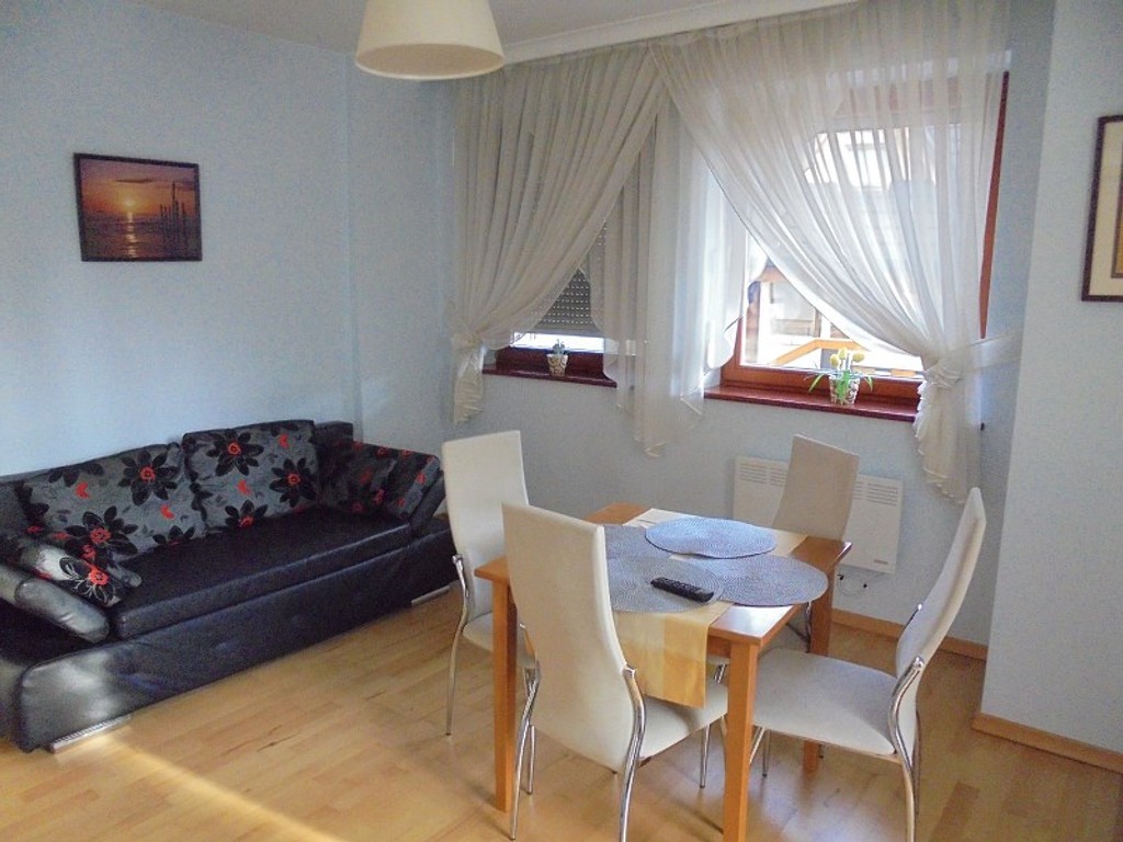 KAMERALNY APARTAMENT – pohled 2