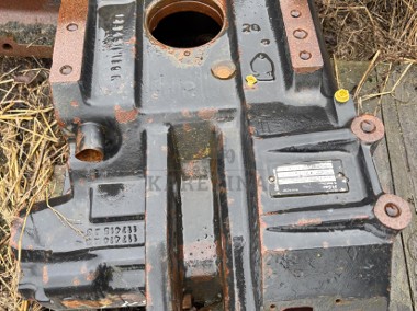 CASE IH 5120 5130 5140 5150 Obudowa WOM CZĘŚCI 255361A1 117414A3 117415A3-1