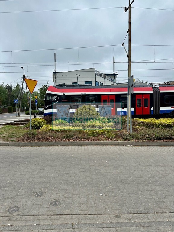 Lokal usługowy 82 m² – przy WKD Opacz – pohled 4