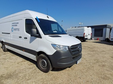 Mercedes-Benz Sprinter-1