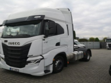 Iveco s-way-1