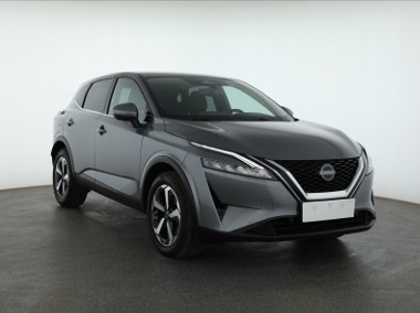 Nissan Qashqai III , 1. Właściciel, Serwis ASO, Automat, VAT 23%, Skóra, Navi,-1