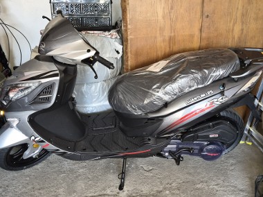 Nowy skuter Zipp Quantum 125 RC-1