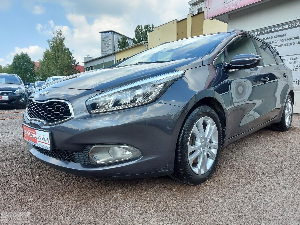 Kia Cee d II 1 6 CRDI gwarancja GPS kamera ASO ideał Gratka pl