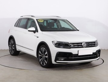 Volkswagen Tiguan , Salon Polska, DSG, Navi, Klimatronic, Tempomat, Parktronic,