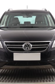 Volkswagen Tiguan , DSG, Klimatronic, Tempomat, Podgrzewane siedzienia,-2