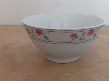 Salaterka ceramiczna w różowe kwiaty, do sprzedania-1
