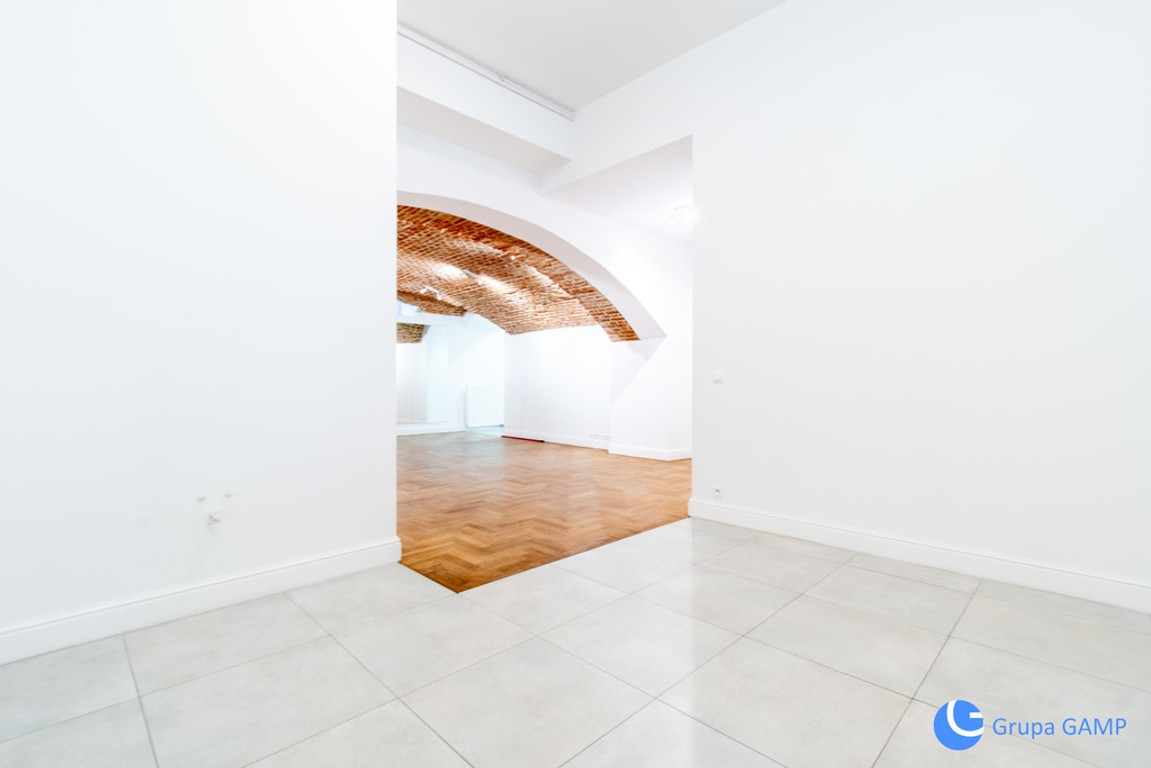 Lokal, 62 m², Stare miasto, Plac Matejki. – další