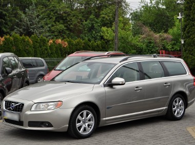 VOLVO V70 Nawigacja Pełen serwis 1.6 D 109 KM Skóra EL.KLAPA Hak-1
