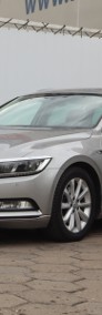 Volkswagen Passat B8 , Skóra, Navi, Klimatronic, Tempomat, Parktronic,-3