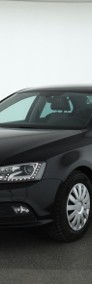 Volkswagen Jetta VI , Salon Polska, Skóra, Navi, Xenon, Bi-Xenon, Klimatronic,-3