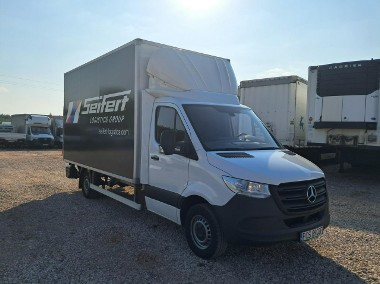 Mercedes-Benz Sprinter-1