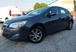 Opel Astra J Grzane Fotele Czujniki Parkowania Turbo 140 Ps