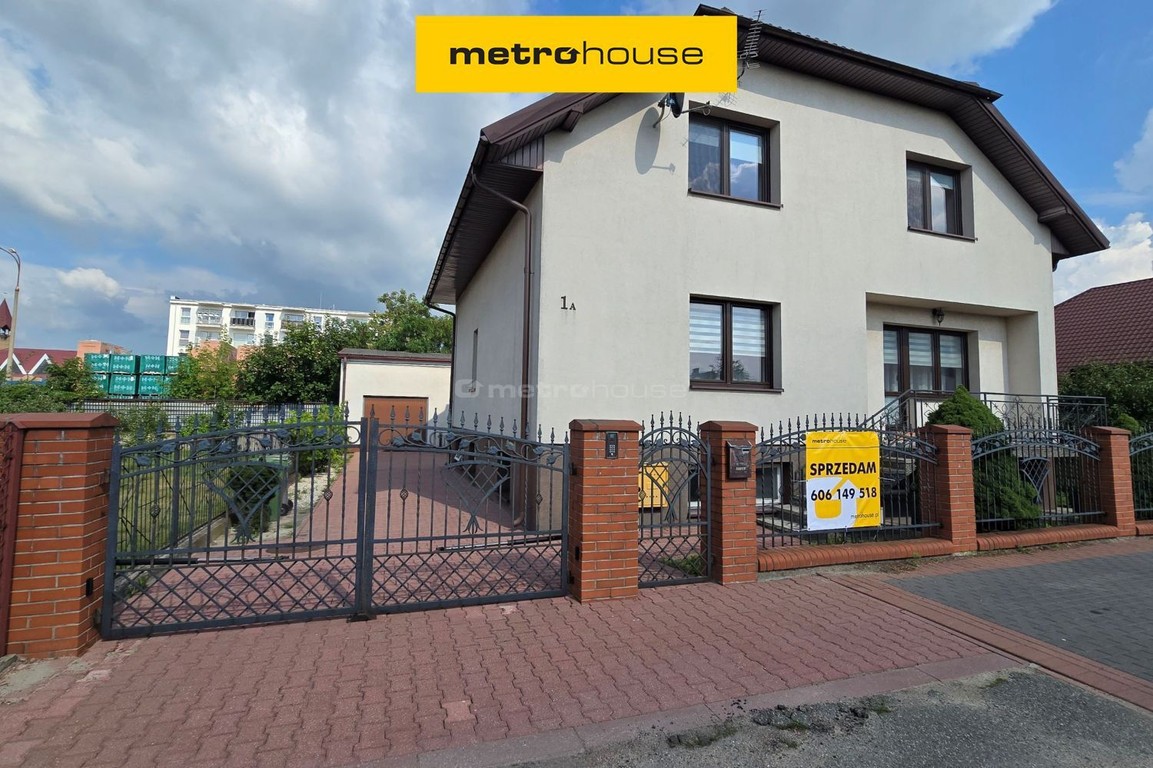 Dom z dodatkowym budynkiem mieszkalnym # Widok