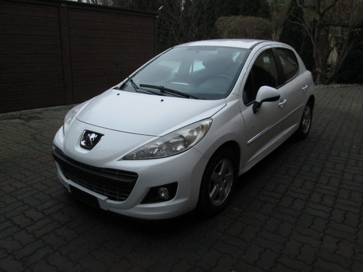 Peugeot 207 Biały 207-stan bdb!