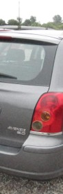 toyota avensis combi 2,0d4d .-3