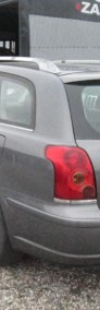 toyota avensis combi 2,0d4d .-4