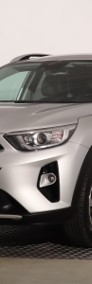 Kia Stonic , Skóra, Navi, Klimatronic, Tempomat, Parktronic,-3