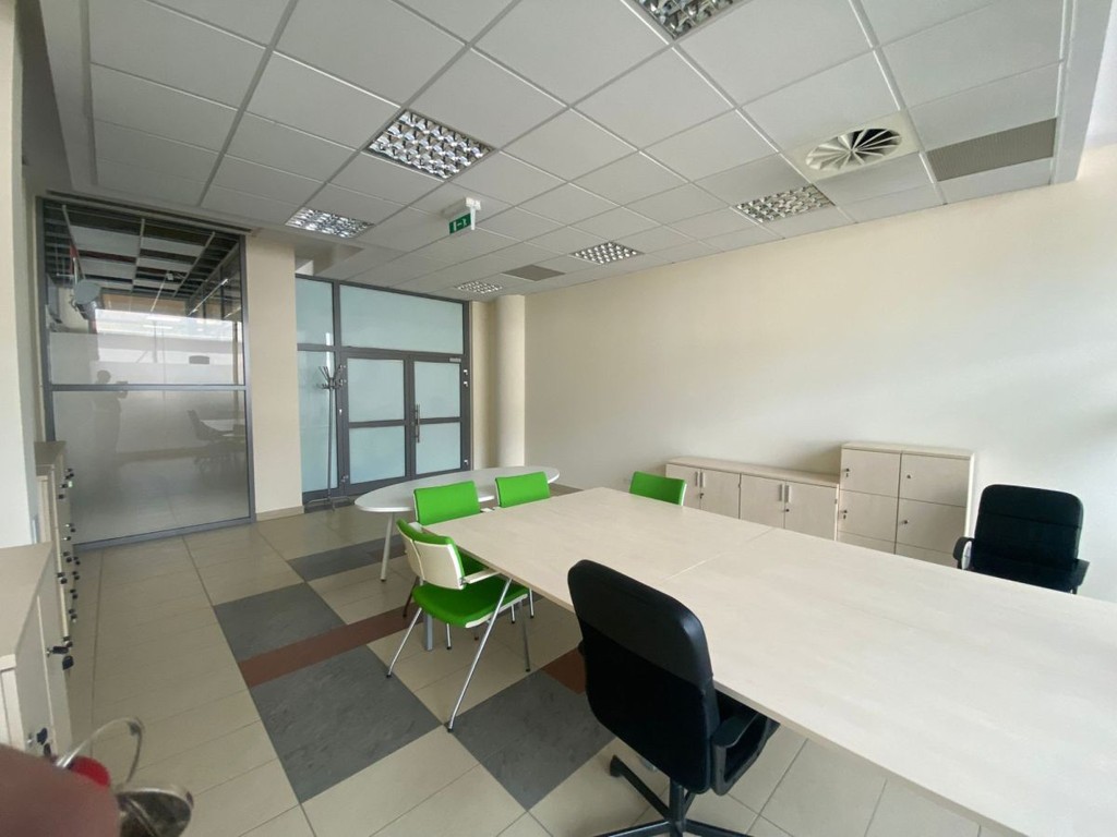 Lokal z witryną 40 m² pl. Jana Pawła II - Widok 4