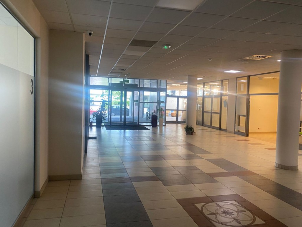 Lokal z witryną 40 m² pl. Jana Pawła II - Widok 6