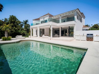 Villa piękna na sprzedaż, zaledwie krok od Puerto Banús, Marbella-1