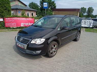 Volkswagen Touran I-1