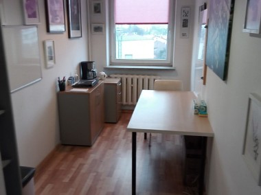 Lokal biurowy w niewielkim biurowcu na os. Ruczaj-1