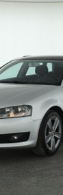 Audi A3 II (8P) , Klimatronic, Parktronic, Podgrzewane siedzienia,-3