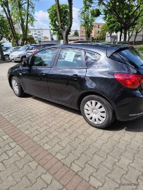 Polecam ,dobrze wyposażony samochód