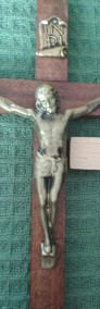 Krzyżyk drewniany z postacią p. Jezusa -4
