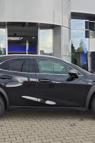 Lexus UX 300h F Sport Design 2.0 Hybrid Dynamic Force 300h F Sport Design 2.0-2