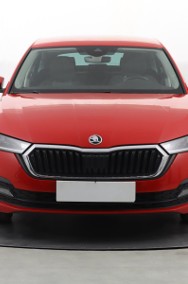 Skoda Octavia IV , Salon Polska, Klimatronic, Tempomat, Parktronic-2