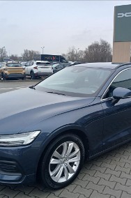 Volvo V60 II B4 B Momentum Pro aut-2