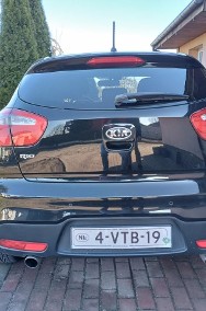 Kia Rio -2