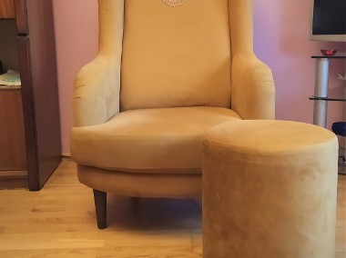 Fotel uszak  z okrągłym podnóżkiem-2