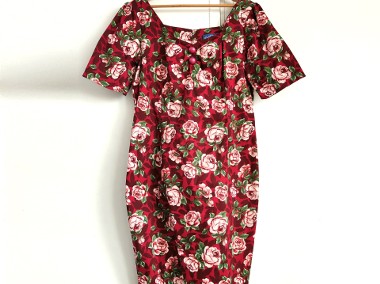 Sukienka retro Collectif 3XL 46 plus size ołówkowa kwiaty róże czerwona floral-1