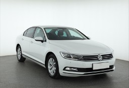 Volkswagen Passat B8 , Salon Polska, Navi, Klimatronic, Tempomat, Parktronic