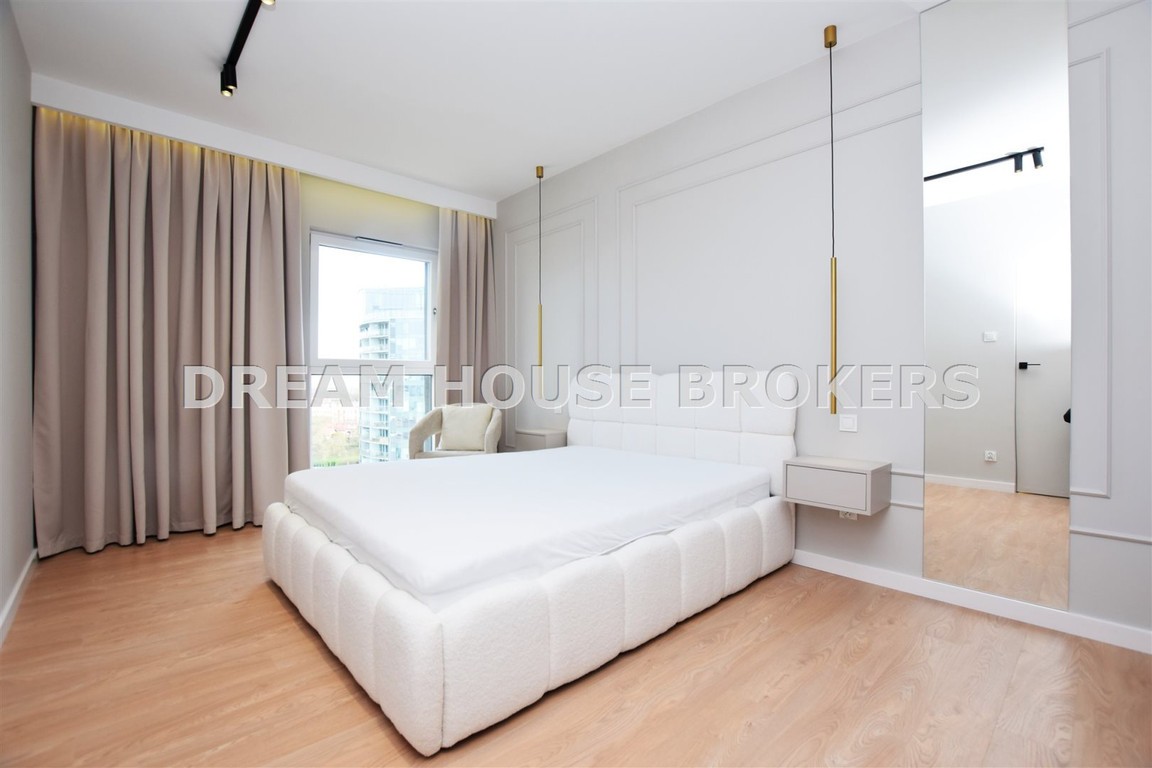 Wynajem mieszkania 72 m² Capital Towers – pohled 4
