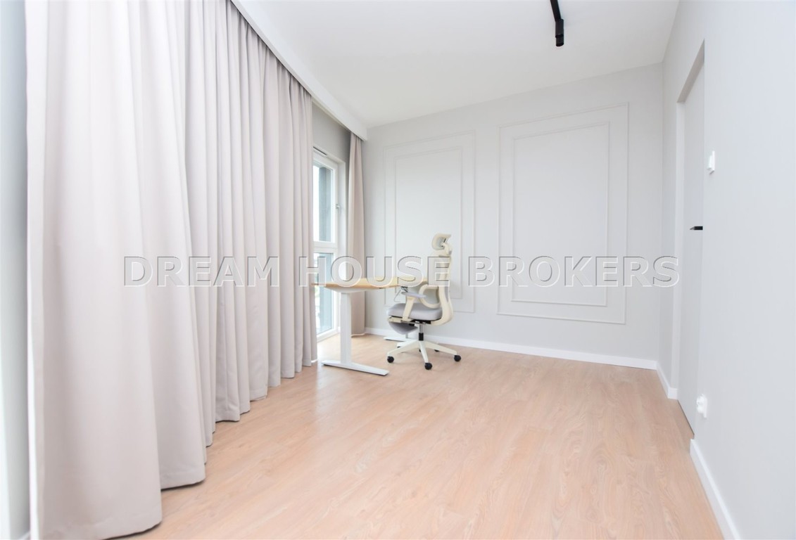 Wynajem mieszkania 72 m² Capital Towers – pohled 6