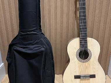 Yamaha NOWA Gitara Klasyczna 4/4 z pokrowcem-plecakiem-1