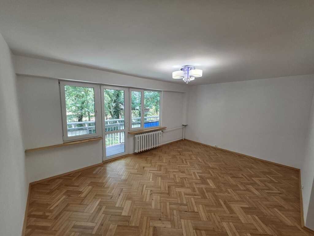 Parter I Oddzielna kuchnia I Balkon - Widok 2
