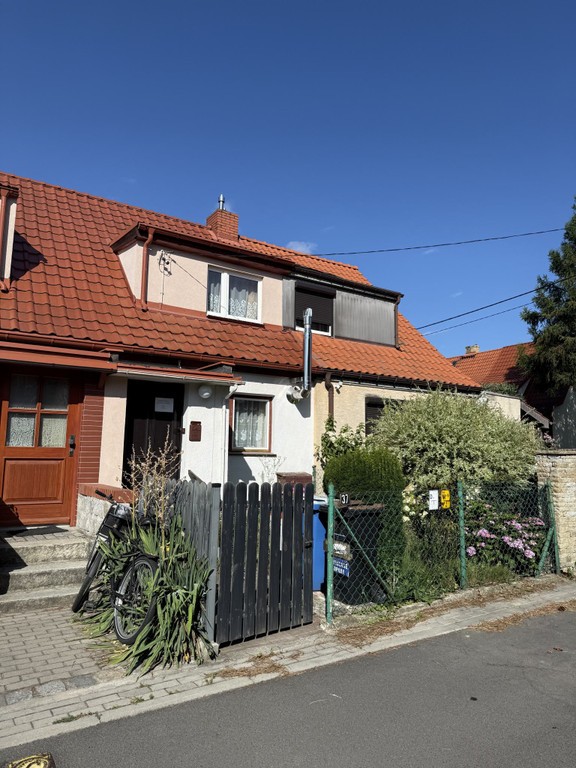 budynek w zabudowie szeregowej w Strzelinie przy ul. Matejki