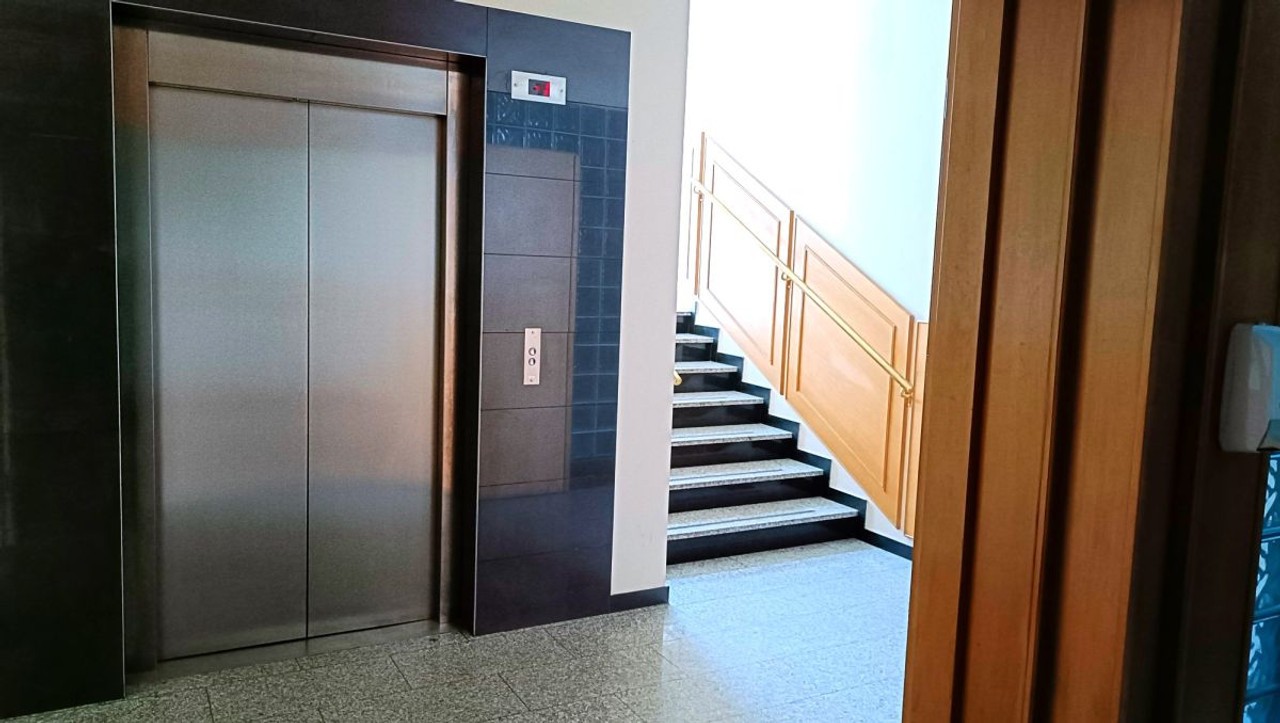 UMEBLOWANE BIURA 17M2-500M2 10 min.do METRA - Widok 6